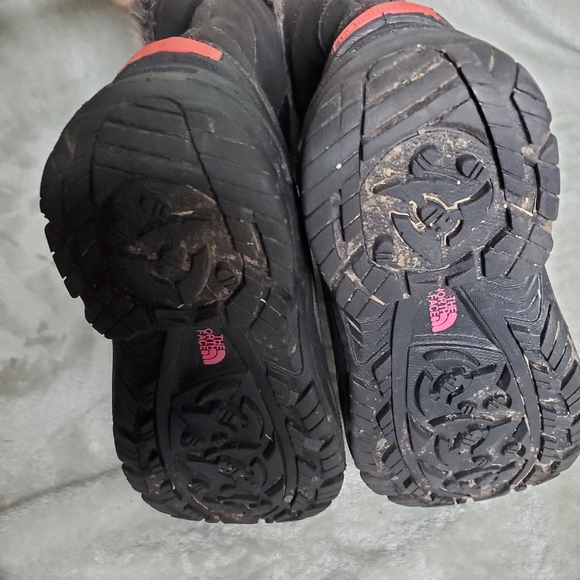 The North Face boots. - Picture 11 of 12